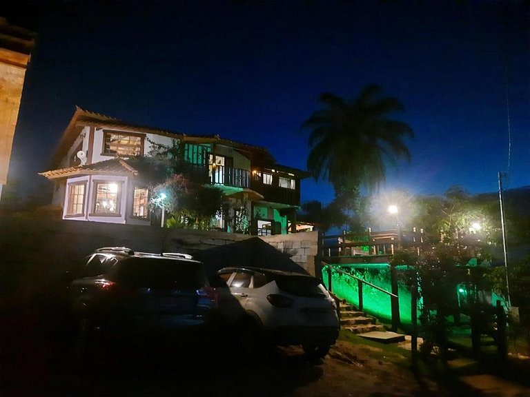 Suíte com terraço e vista pra serra