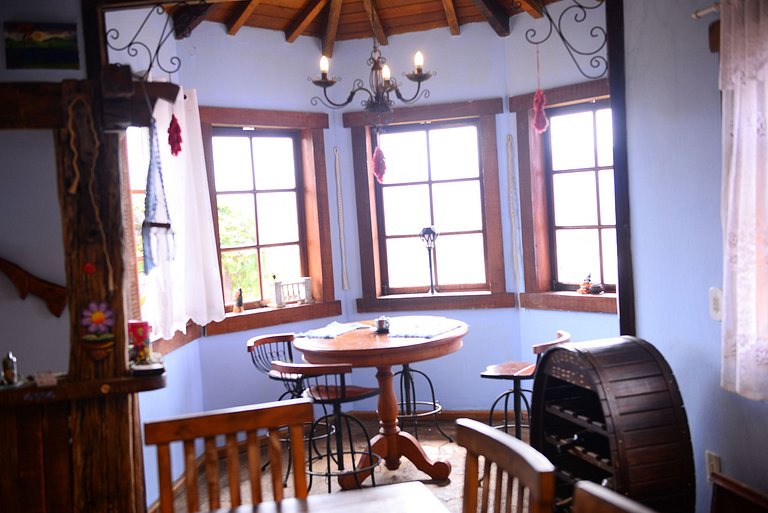 Suíte com terraço e vista pra serra
