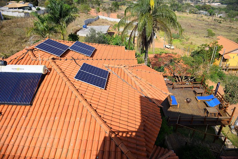 Suíte com terraço e vista pra serra